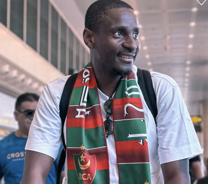 أمن الجزائر يوقف المدرب رولاني موكوينا بمطار هواري بومدين